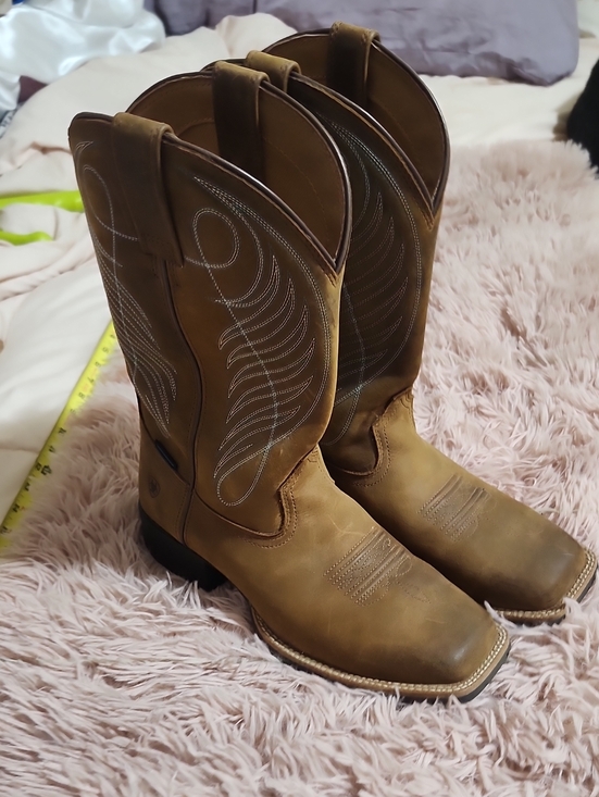 Ariat Shoes - Ariat Tan Brown Leather Western Cowboy Boots with White Stitching